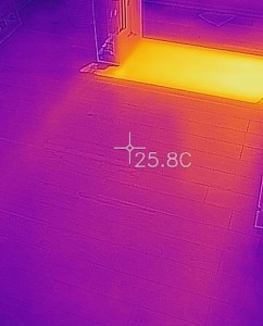 床暖房の床面温度