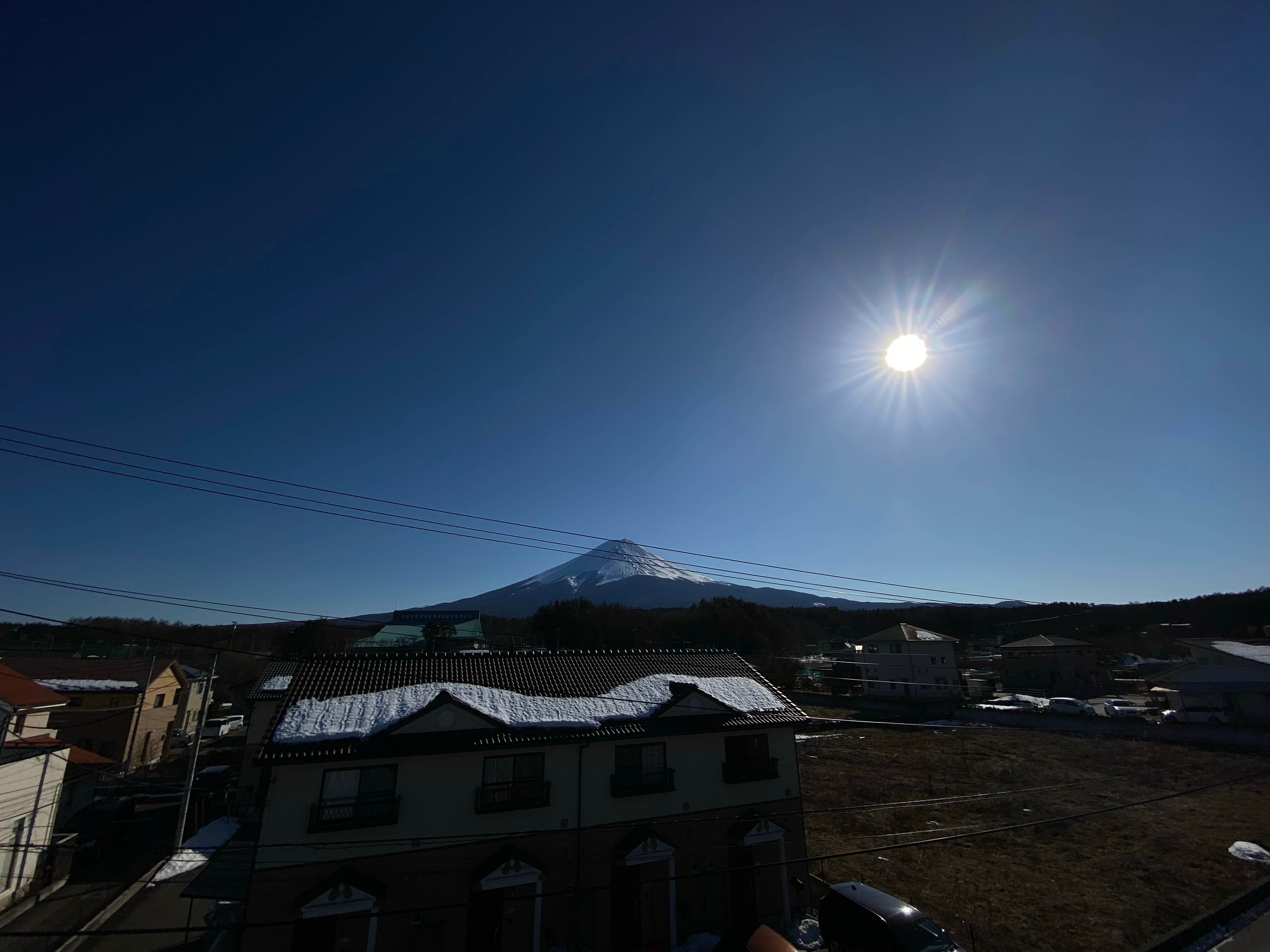 現場からの富士と太陽